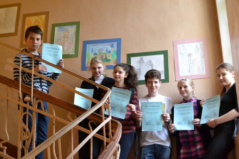 Школьная выставка рисунков учащихся 6 класса «Далекое Средневековье»